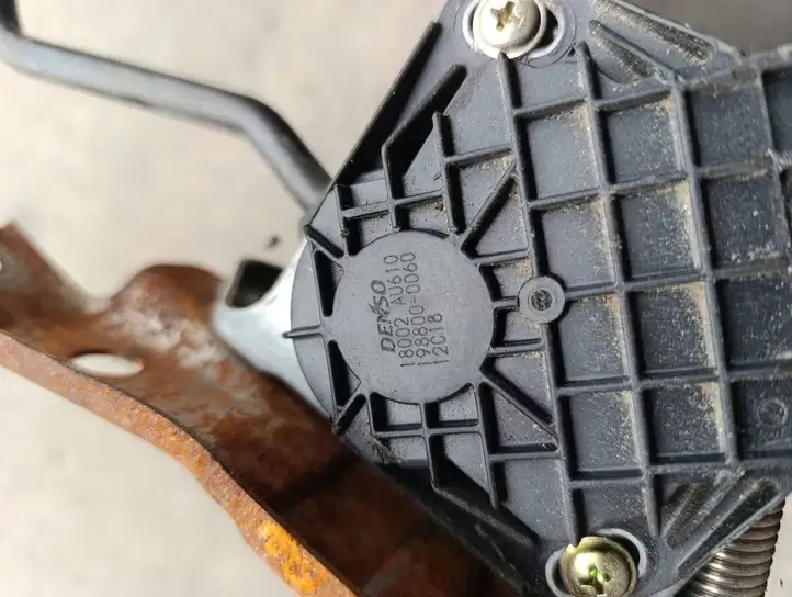 Nissan Primera (2001 - 2008) 18002AU610 Педаль акселератора — фото 2