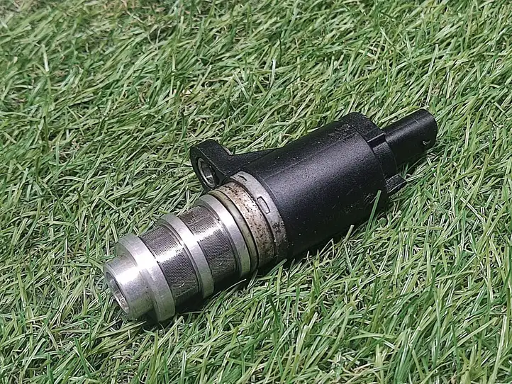 BMW 5 F10 F11 (2009 - 2016) 7596899 Электромагнитный клапан — фото 4