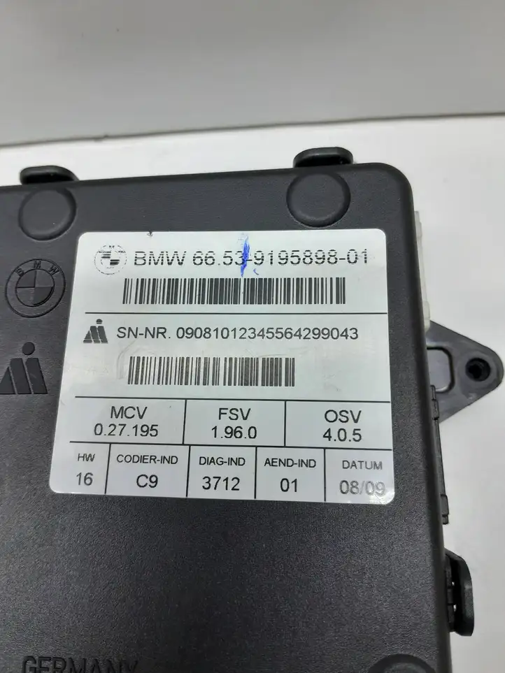 BMW X5 E70 (2006 - 2013) 9195898 Видеокамера заднего вида — фото 6