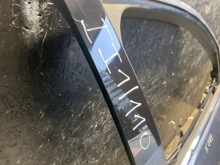 Lexus UX (2020 - ) Дверь — фото 4