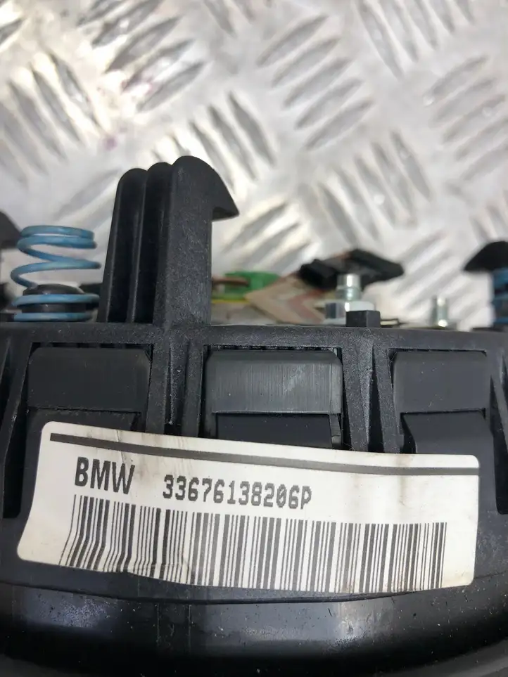 BMW 5 E60 E61 (2004 - 2010) 602536800 Подушка безопасности руля — фото 5