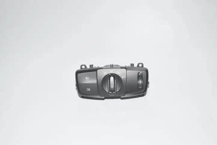 BMW X6 F16 (2014 - 2017) 6824888 Включатель фонарей — фото 5