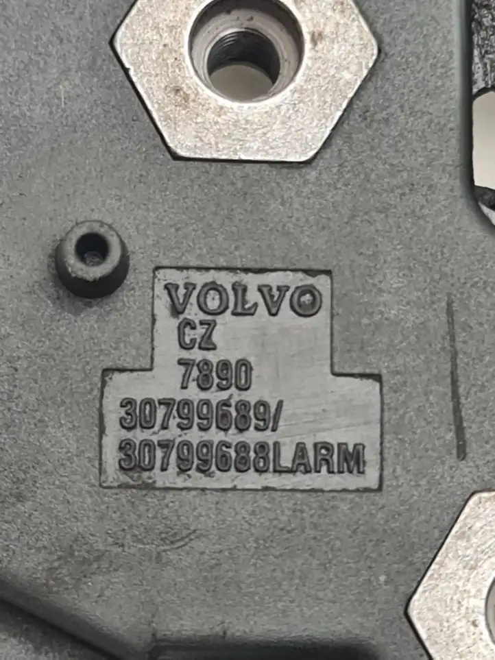 Volvo XC90 (2006 - 2014) 30799688 Замок капота — фото 4