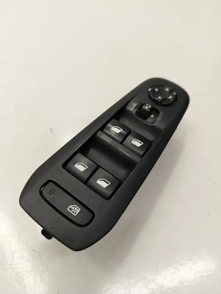 Peugeot 308 (2013 - 2021) 96788264ZD Блок кнопок стеклоподъемников — фото 3