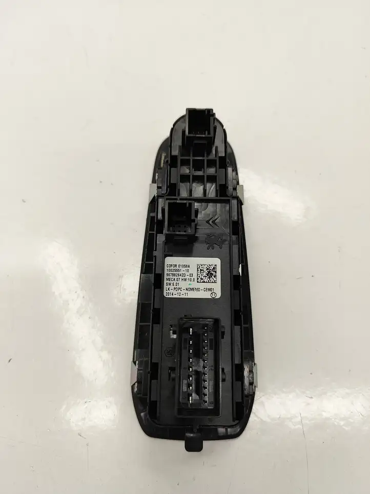 Peugeot 308 (2013 - 2021) 96788264ZD Блок кнопок стеклоподъемников — фото 4