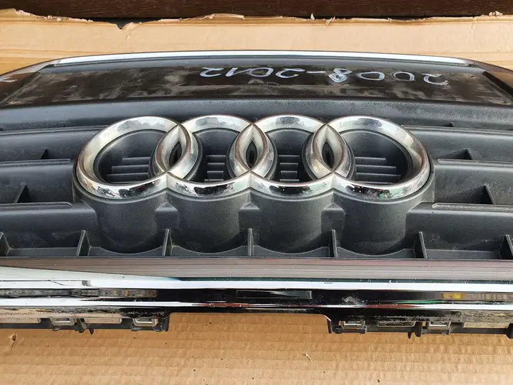 Audi A4 S4 B8 8K (2007 - 2011) 8K0853651 Верхняя решетка радиатора — фото 8