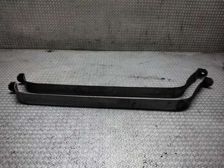 BMW 5 E60 E61 (2004 - 2010)  6760768 Держатель (держатели) топливного бака