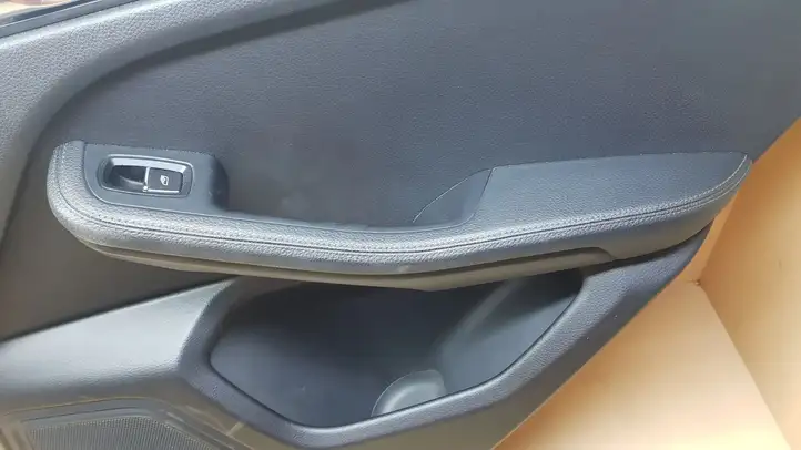 Porsche Macan (95B) (2014 - 2018) 95B867212 Обшивка задней двери — фото 5