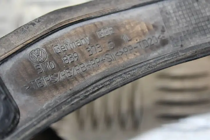 Volkswagen Golf Plus (2004 - 2008) 5m0839373c Прочая отделка задней двери — фото 3