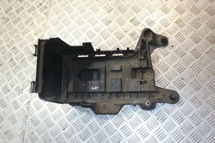 Volkswagen Golf Plus (2004 - 2008) 1k0915333c Ящик аккумулятора — фото 2