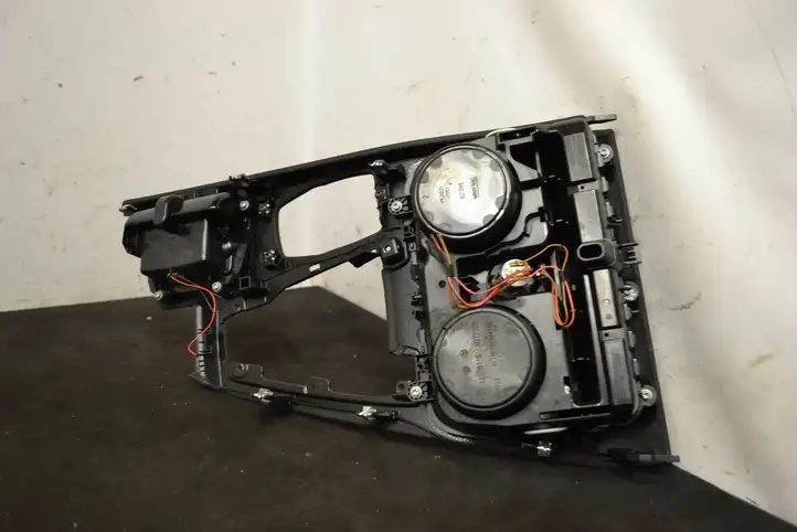 BMW 5 F10 F11 (2009 - 2016) 9277262 Передняя пепельница — фото 3