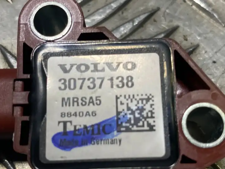 Volvo V50 (2004 - 2008) 8840A6 Датчик удара SRS — фото 4