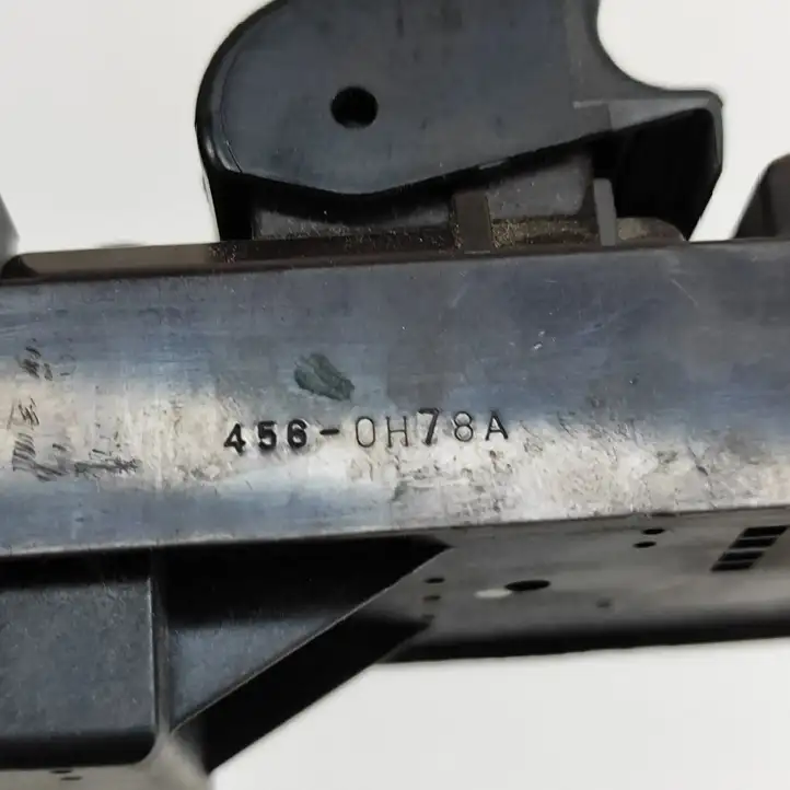 Toyota Hilux (AN10, AN20, AN30) (2004 - 2008) 84820OK101 Блок кнопок стеклоподъемников — фото 6
