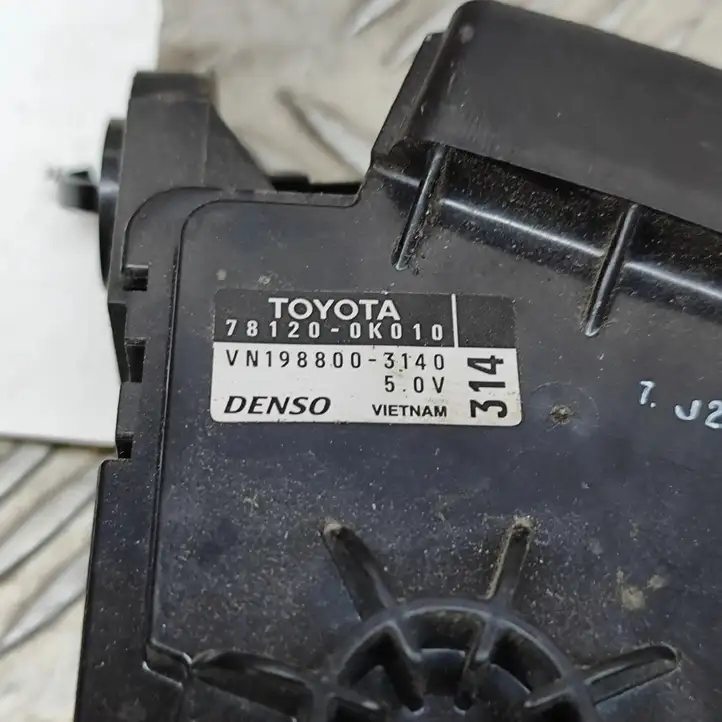 Toyota Hilux (AN10, AN20, AN30) (2004 - 2008) 781200K010 Педаль акселератора — фото 6