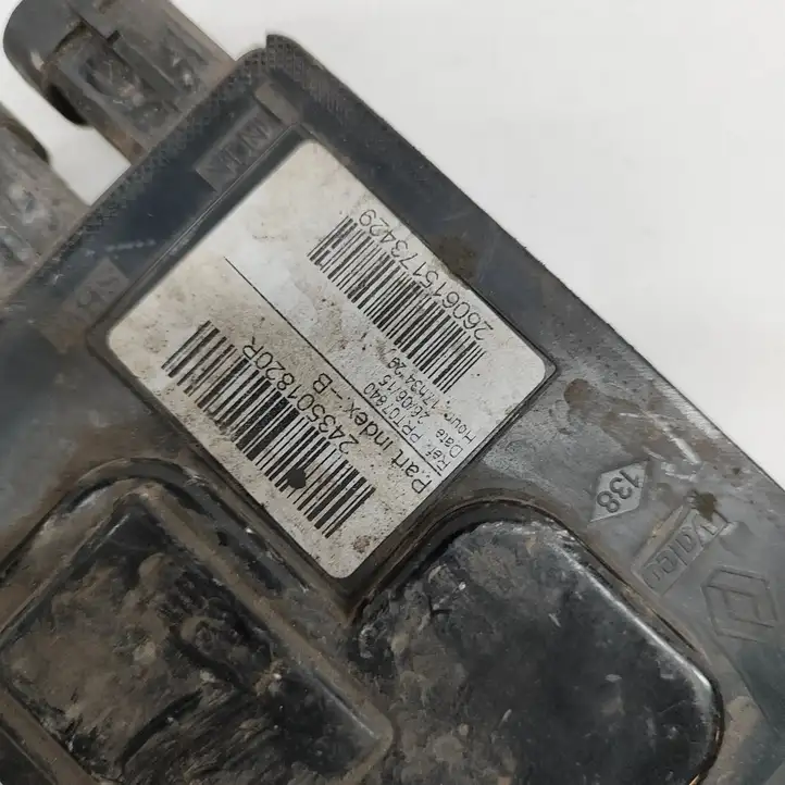 Opel Vivaro (2014 - 2018) 243501820R Блок монтирования реле — фото 7