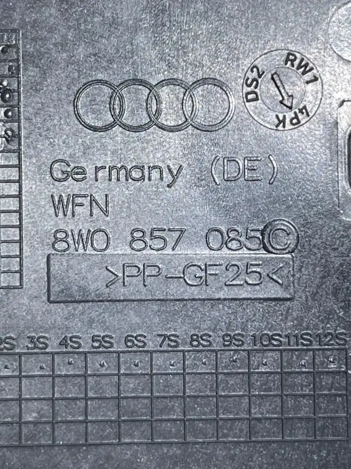Audi A5 (2016 - ) 8W0857085C Прочие детали салона — фото 7