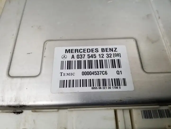 Mercedes-Benz E W211 (2002 - 2009) A0375451232 Блок управления пневмоподвеской — фото 2