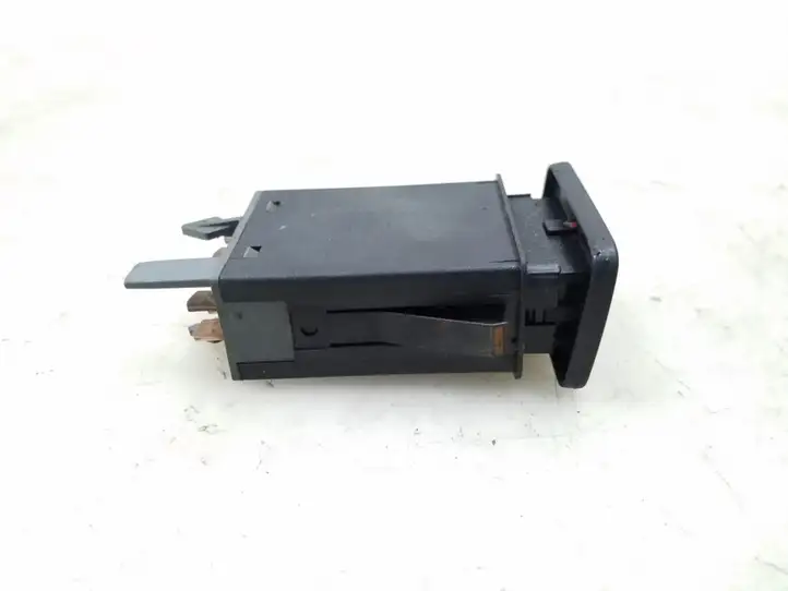 Volkswagen Bora (1998 - 2005) 1J0953235C Включатель аварийных фонарей — фото 2
