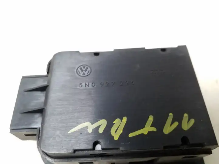 Volkswagen Tiguan (2007 - 2011) 5N0927225 Кнопка ручного тормоза — фото 2