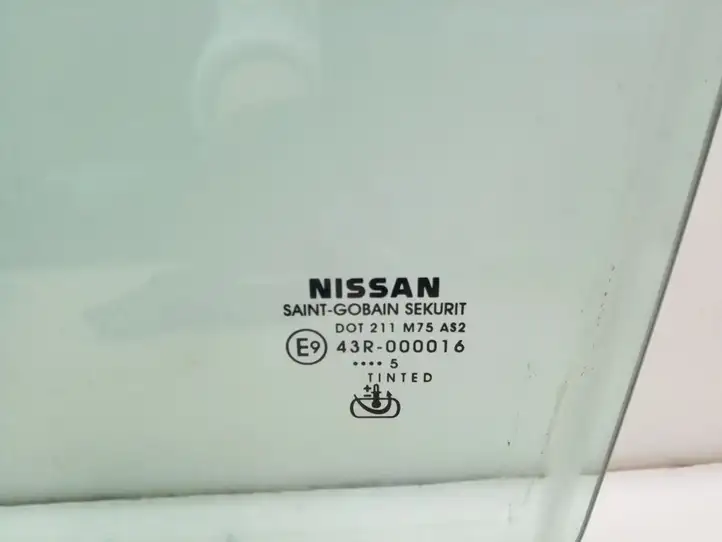 Nissan Pathfinder R51 (2005 - 2012) Стекло передней двери — фото 2