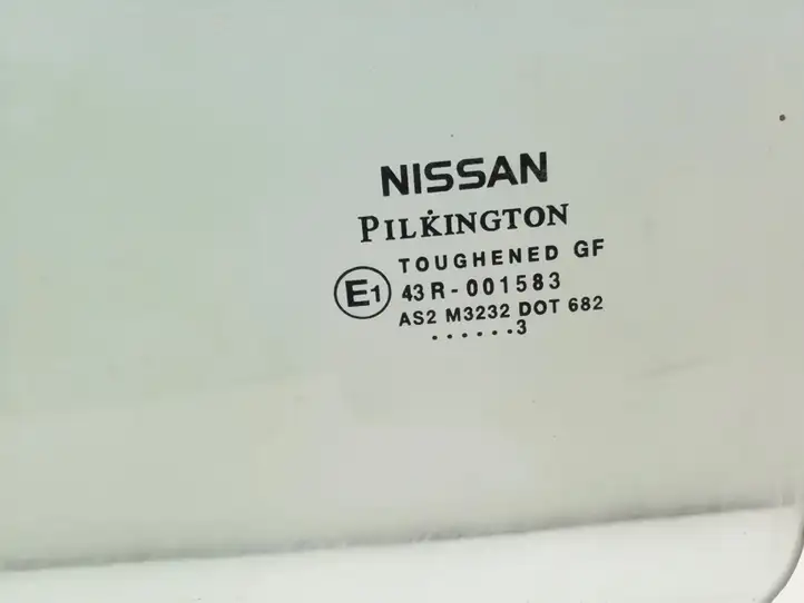 Nissan Micra (2003 - 2007) Стекло задней двери — фото 2