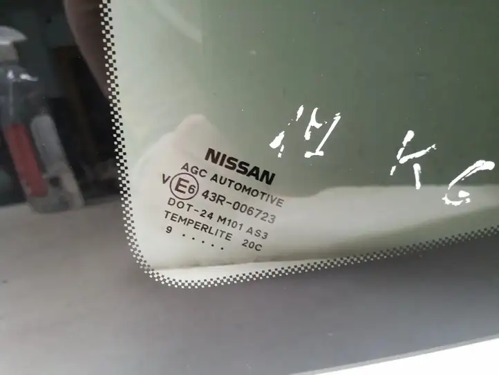 Nissan Qashqai (2006 - 2010) Заднее боковое стекло — фото 2