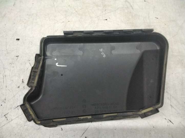 Mercedes-Benz E W211 (2002 - 2009)  A2115400182 Крышка ящика предохранителей
