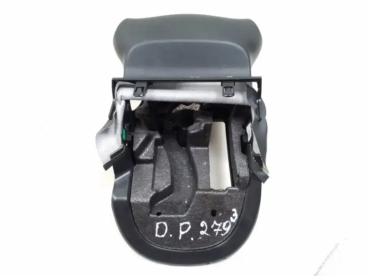 Nissan Qashqai (2010 - 2013) 48478JD05B Обшивка рулевой колонки — фото 2
