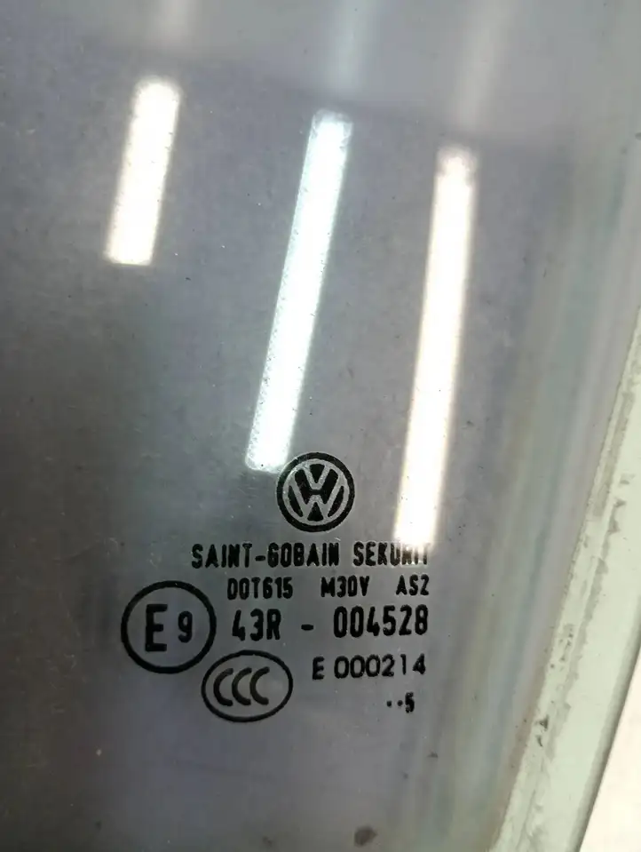 Volkswagen Jetta V (2005 - 2010) 43R004528 Форточка двери — фото 3
