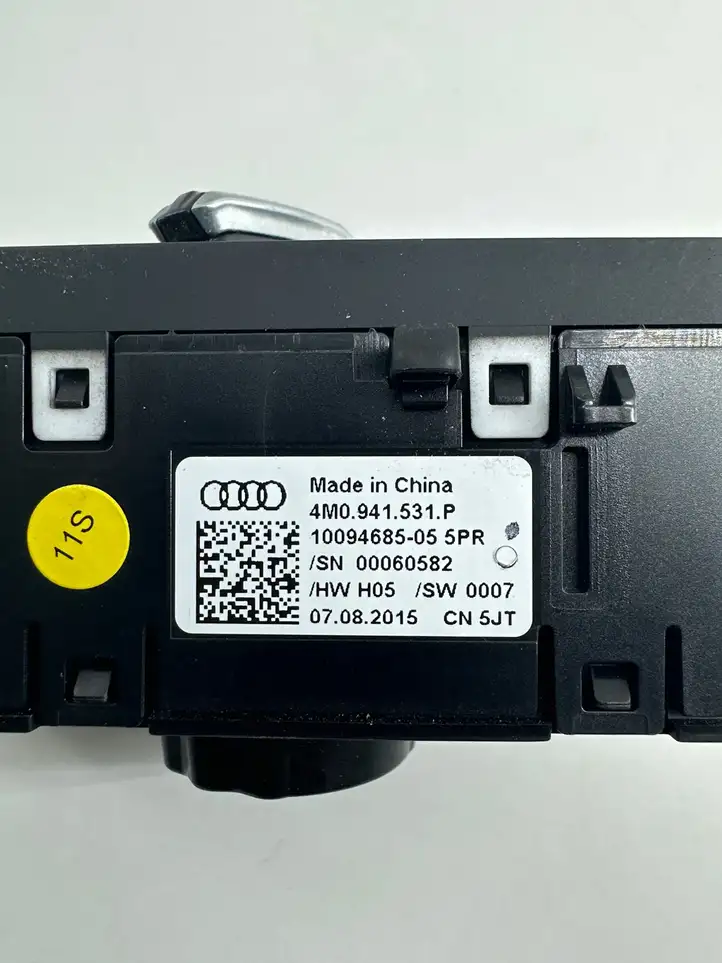 Audi A4 S4 B9 (2015 - 2019) 4M0941531P Включатель фонарей — фото 3