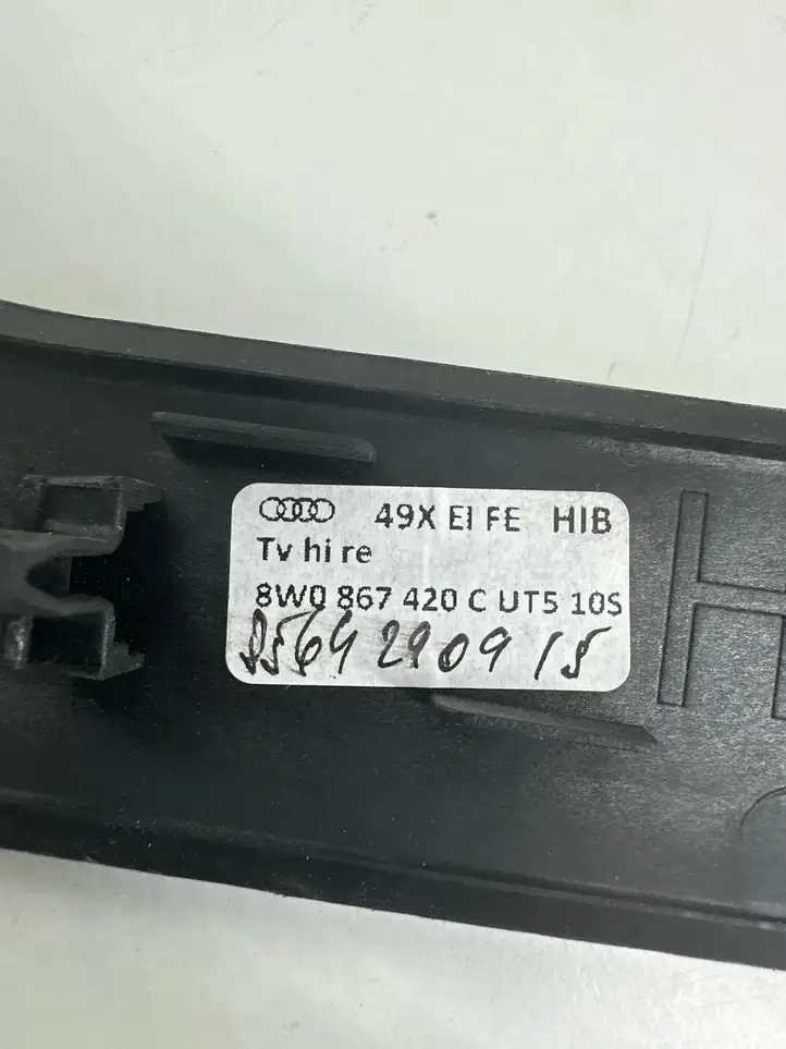 Audi A4 S4 B9 (2015 - 2019) 8W0867420C Прочие детали салона — фото 3