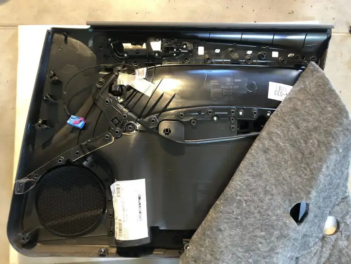 Audi Q5 SQ5 (2012 - 2017) 8R2837019 Обшивка передней двери — фото 4