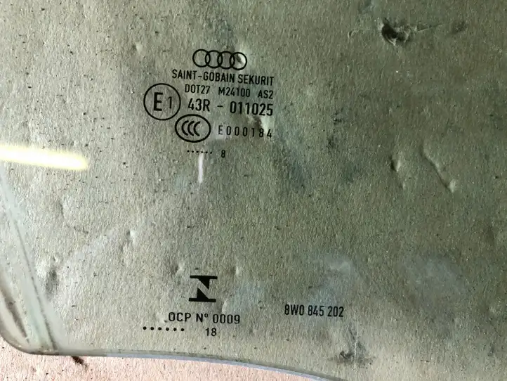 Audi A4 S4 B9 (2015 - 2019) 8W0845202 Стекло передней двери — фото 3