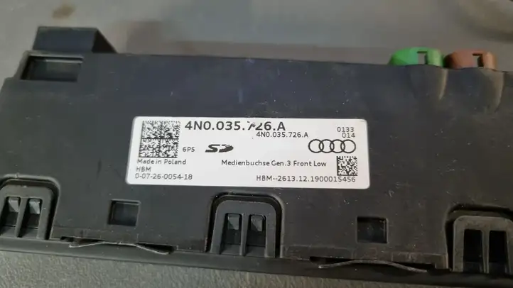 Audi Q7 4M (2015 - ) 4N0035726A USB модуль — фото 3