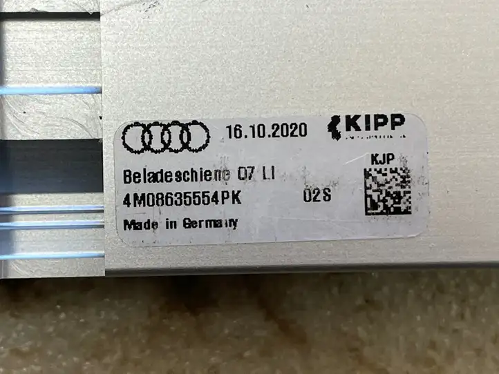 Audi Q7 4M (2015 - ) 4M08635554 Задняя боковая обшивка салона — фото 4