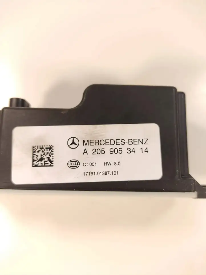Mercedes-Benz GLC X253/C253 (2015 - ) A2059053414 Инвертор напряжения — фото 4