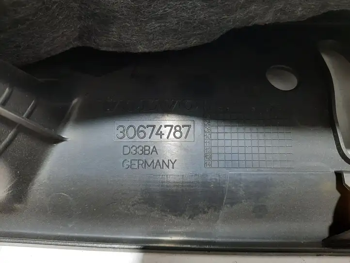 Volvo C30 (2007 - 2010) 30674787 Комплект обшивки крышки багажника — фото 3