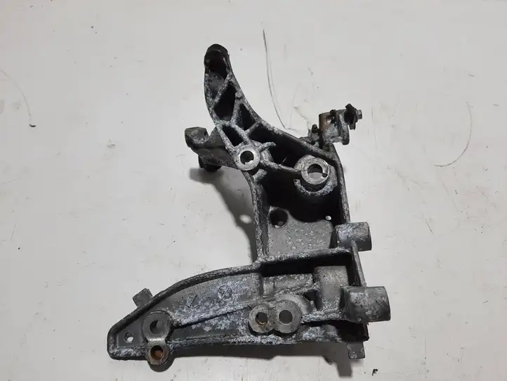 Citroen C4 Grand Picasso (2013 - 2016) 9674030280 Кронштейн двигателя — фото 3