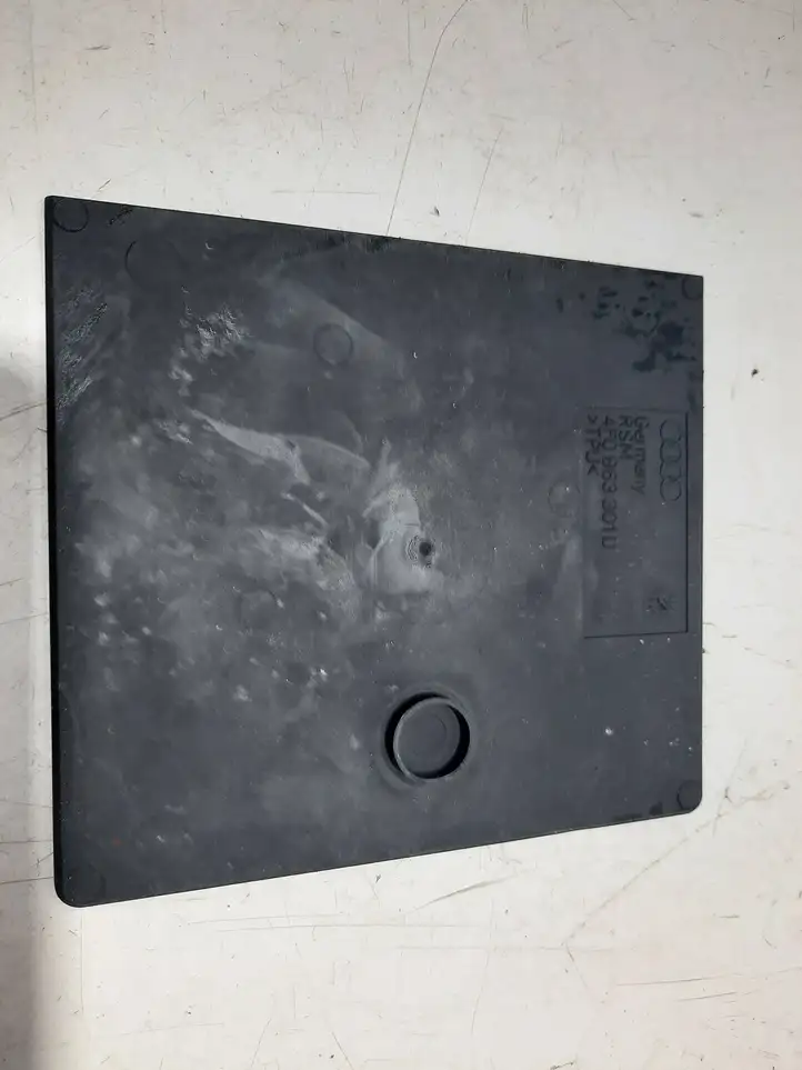 Audi A6 S6 C6 4F (2004 - 2008) 4F0863301D Коврик ящика — фото 2