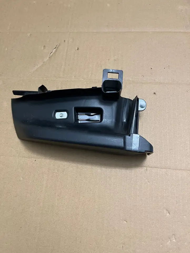 Audi A6 C7 (2011 - 2014) 4G8857792A Накладка ремня безопасности — фото 3