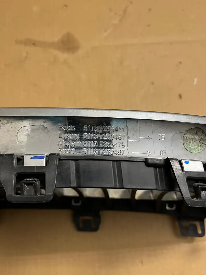 BMW 3 F30 F35 F31 (2012 - 2018) 51137255411 Передняя решетка — фото 2