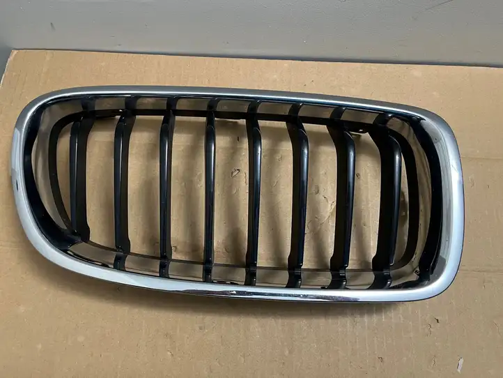 BMW 3 F30 F35 F31 (2012 - 2018) 7295436 Передняя решетка — фото 3