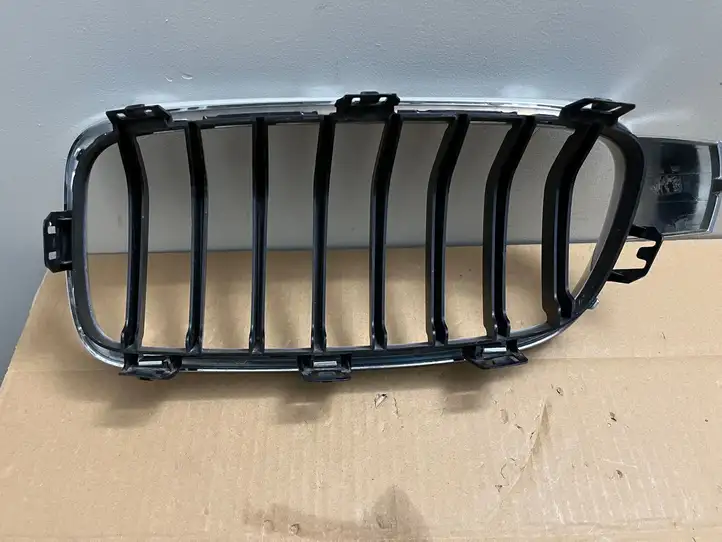 BMW 3 F30 F35 F31 (2012 - 2018) 7295436 Передняя решетка — фото 4