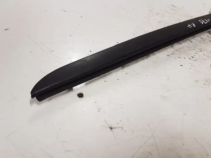 BMW 3 F30 F35 F31 (2012 - 2018) 7258187 Накладка стоек лобового стекла — фото 1