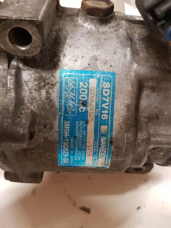 Ford Focus (1998 - 2004) 3M5H19D629SB Компрессор (насос) кондиционера воздуха — фото 3