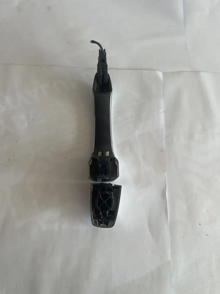 Chrysler 300 - 300C (2005 - 2011) 94002558 Подсветка рукоятки передней двери (наружняя) — фото 3