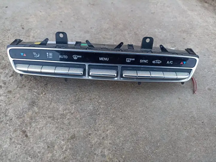 Mercedes-Benz C W205 (2014 - 2021) A2059058813 Блок управления климат-контролем — фото 3