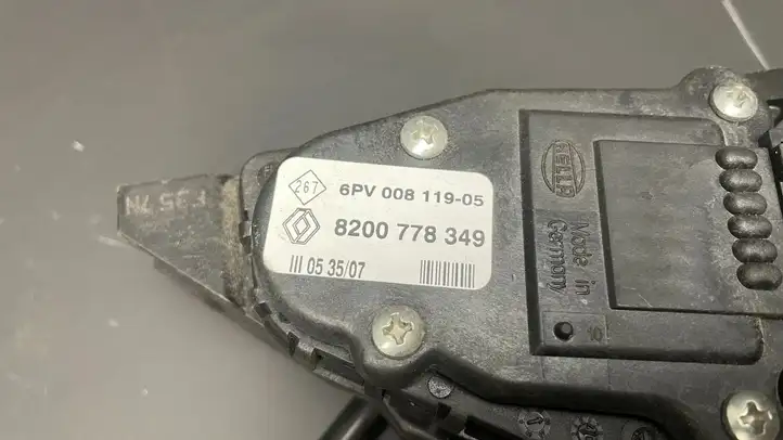 Renault Master II (2004 - 2010) 8200778349 Педаль акселератора — фото 4