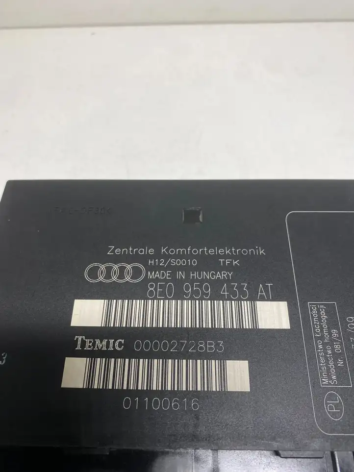 Audi A4 S4 B6 8E 8H (2000 - 2006) 8E0959433AT Модуль комфорта — фото 3