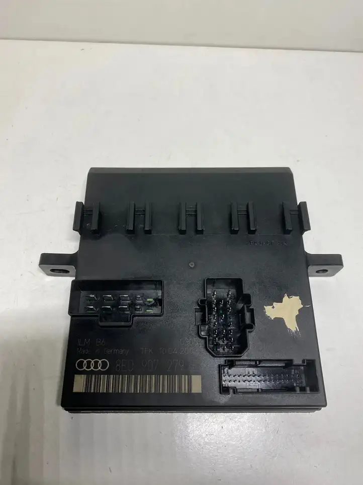 Audi A4 S4 B6 8E 8H (2000 - 2006) 8E0907279E Модуль комфорта — фото 1